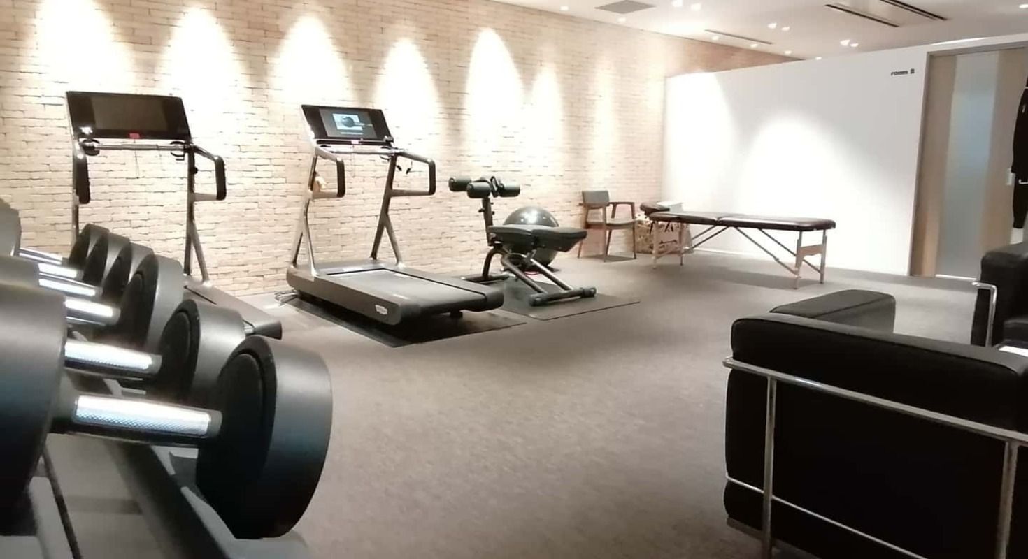 清潔でおしゃれな空間でトレーニング!