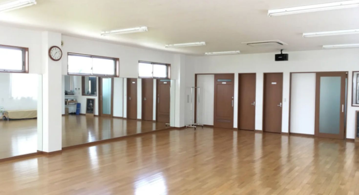 広々・きれいなダンススタジオです!