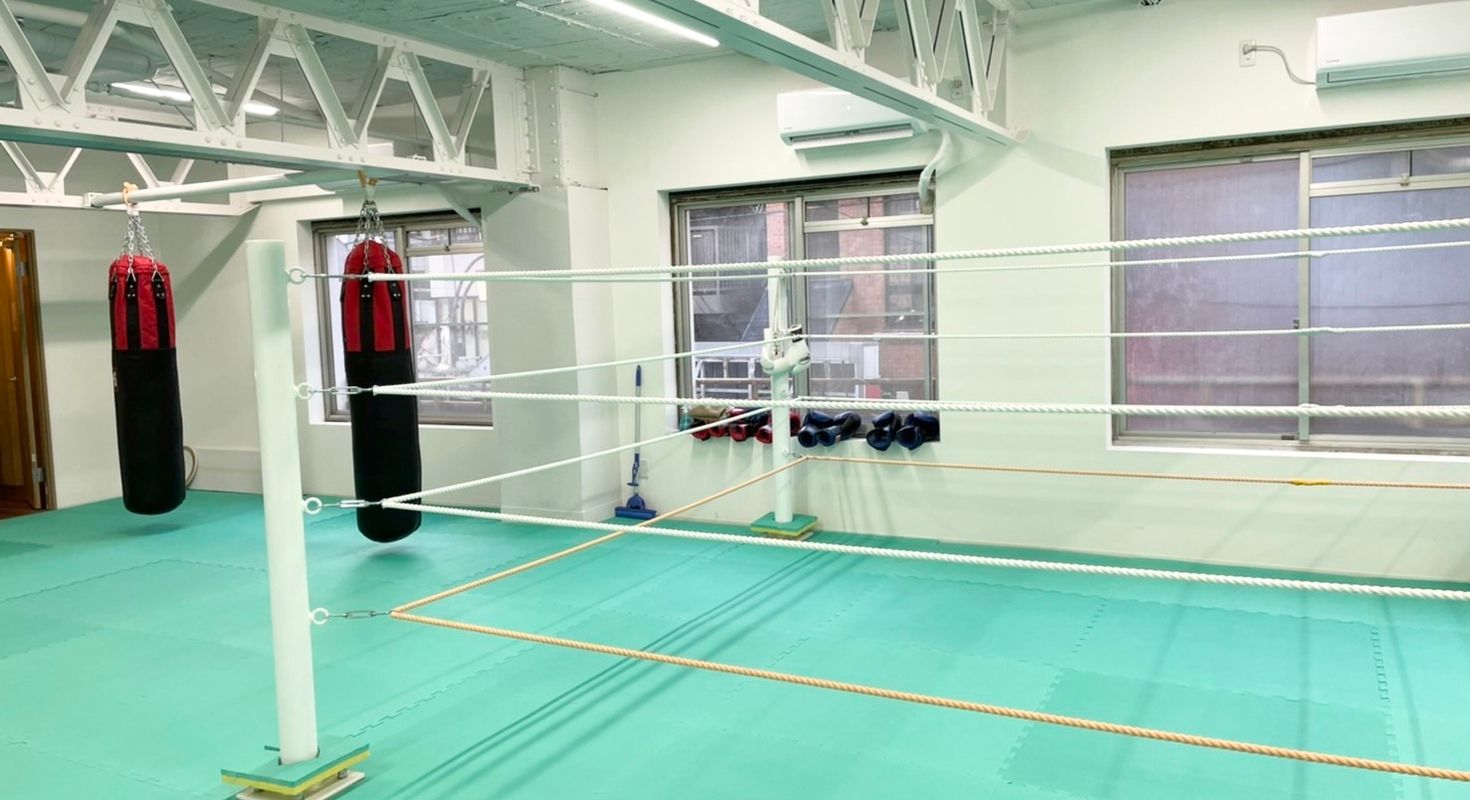 30坪ほどの広さでシャワー室も完備!