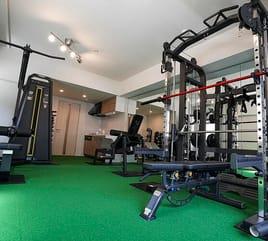 自身のトレーニングに集中できる！ 完全予約制・完全貸切りの時間貸しパーソナルトレーニングジムです。 シリウスジム Sirius Gym