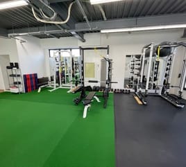 【立川エリア】広々200㎡のレンタルジム！パワーラック、TRX、ケトルベルなど豊富な設備を完備