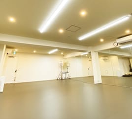 【秋葉原/末広町】付帯設備無料・全面鏡張り・防音完備！パーソナル＆レッスンに最適なスペース スタジオ五軒町