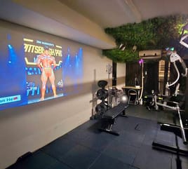 【大人の秘密基地】モチベが上がる成長できるサードプレイス・レンタルジム×シェアラウンジ[心斎橋・本町 大阪心斎橋フィットネスシェアラウンジHighsA[レンタルジム・パーソナルジム]