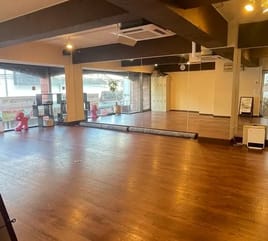 【地下鉄赤塚駅 徒歩0分】ダンスやヨガ、さまざまなシーンに対応可能な広々レンタルスタジオ！ カルサロスタジオ