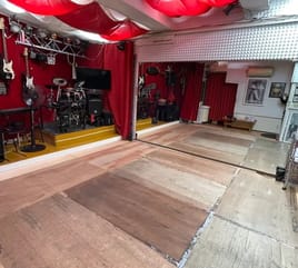 【京成稲毛駅 徒歩1分】防音完備＆多種照明が魅力のレンタルスタジオ