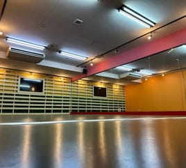 【池袋・北池袋】防音完備の多目的レンタルスタジオ｜ダンス・ヨガ・トレーニング・会議・カラオケ対応！