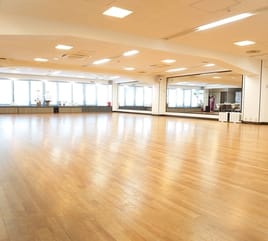 横浜駅徒歩5分｜市内最大級148㎡のレンタルスタジオ｜ダンス・ヨガ・多目的利用可