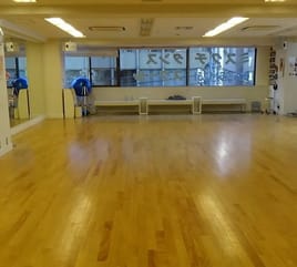【関内駅徒歩2分】80㎡の広々ダンス・ヨガ向けレンタルスタジオ｜鏡・音響・換気◎