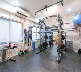 中野駅徒歩3分｜手ぶらOK【ウェア/靴/タオル/水/シャワー全て無料】｜地域最安🉐｜清潔感✨  Brightenパーソナルジム 中野店