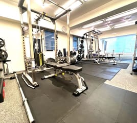 [東銀座駅3分]明るく清潔/広々54㎡最大6名迄利用可/パーソナル・合トレ「完全個室貸切ジム」 「GRIT GYM 銀座店」
