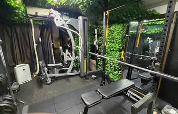 トレーナー必見《駅近・人気・オシャレ空間》継続率◎で選ばれる大阪最初のレンタルジム[心斎橋・本町] レンタルジム心斎橋店Highs A