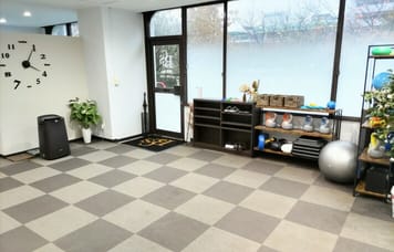 博多のレンタルジム | 最新設備で快適トレーニングができる！ パーソナルトレーニングジムBCS-ビークス-