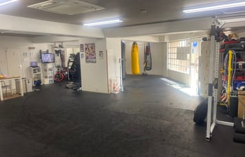 吉野町駅 徒歩3分｜パーソナルトレーニングとキックボクシングができる！横浜のレンタルジム