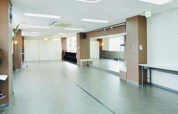 【仙台駅徒歩10分】大型ミラー、ヨガマット完備。最大35名まで収容可能な多目的スタジオ！