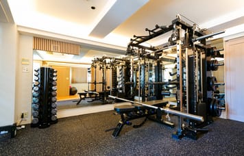 〈南森町・天満橋〉24時間貸切OK🕒4名まで同時利用👌スミスマシン導入🏋️ヨガ・ピラティス🧘 ハレダスFitness