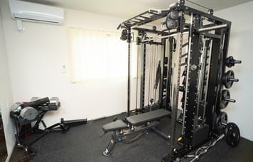 【高田馬場4分】パワーラック＆スミスマシン完備！個室トレーニングスペース