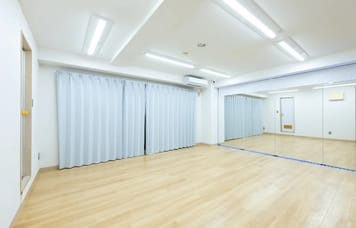 Mirror Box 黄金町 - ダンス・ヨガ・フィットネスに最適な多目的レンタルスタジオ