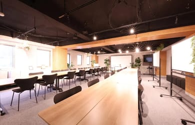 44名の利用が可能なテーブル配置