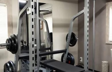 private gym CLARITY 梅田茶屋町店の室内写真