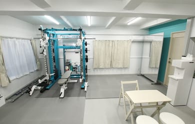 大型鏡完備でフォームチェックや撮影も可能