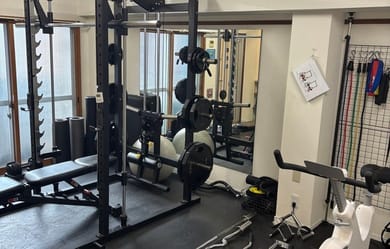 1枠1組限定だから、器具を独占して使える自分だけの空間で、ストレスなくトレーニングに没頭できます。