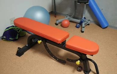 アジャスダブルベンチ/パーソナルジム クリーレンの設備写真