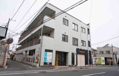 辻堂駅西口から徒歩9分の好立地・専用駐車場1台完備
路面店のため、音や振動を気にせずに利用が可能です。
施設内は清潔で管理が行き届いた快適な空間です。