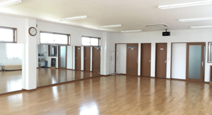 広々・きれいなダンススタジオです！