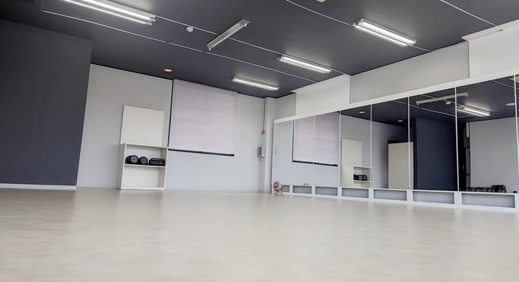ダンス・ヨガ・撮影・楽器練習と様々な用途でご利用いただけるスタジオです