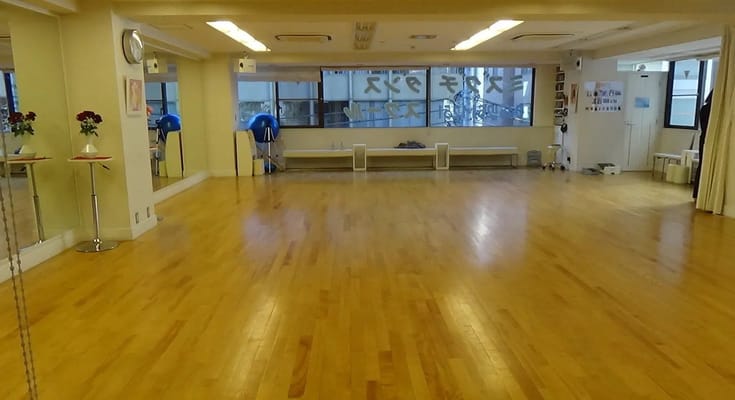 JR関内駅から徒歩2分の好立地にあるスタジオ