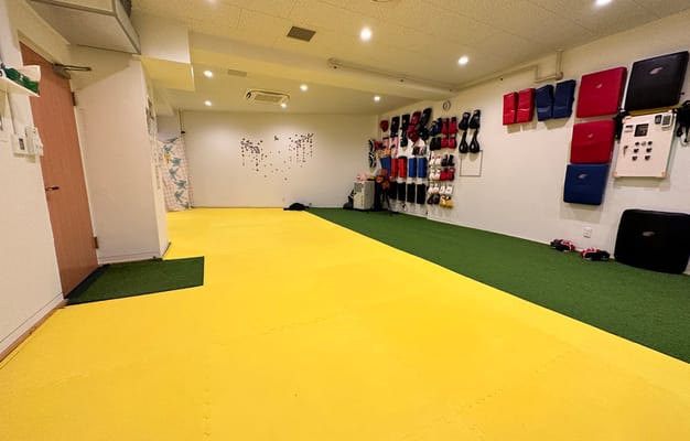 ゆとりのある空間で、思い切り体を動かせる快適な環境を提供しています。