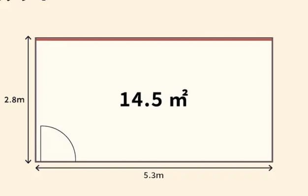 ダンスやヨガの練習に最適な14.5㎡のスペースがあり、全面鏡と滑りにくいリノリウム床が特徴です。