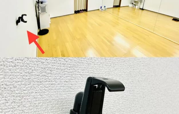 スタジオ背面にはスマホクリップがありますので後ろからの撮影も可能です
