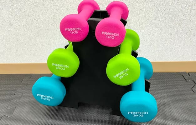 ダンベル（2個セット）
・1kg × 2個
・2kg × 2個
・3kg × 2個
・4kg × 2個
・5kg × 2個
・8kg × 2個
・10kg × 2個