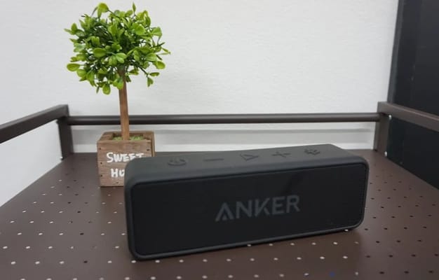 ANKERのBluetoothスピーカーも完備しております。