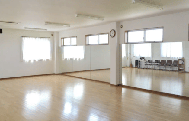 大型鏡で全身をチェックできます。