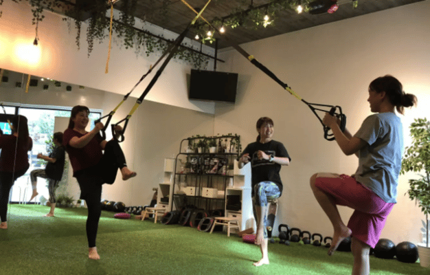 様々なツール（TRX/ViPR/ケトルベル/パワーラック/ボール/マット）をご用意しております。