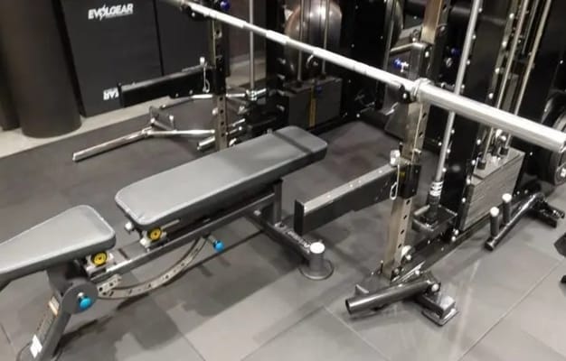 フリーウェイトトレーニングも可能です。
