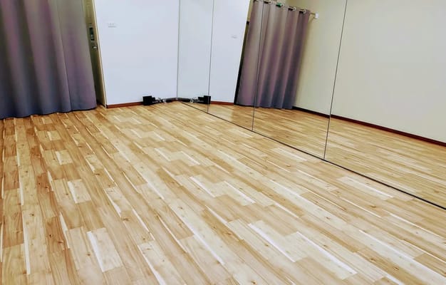幅が6.3m×奥行3.1m
1人～６人での利用が可能。