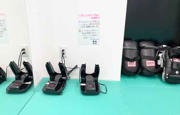貸出用グローブは乾燥＆除菌で常に清潔な状態で用意しています