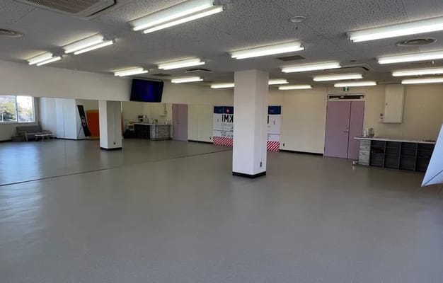 95㎡
スタジオ内にはエアコンはもちろん男女別トイレもあります！