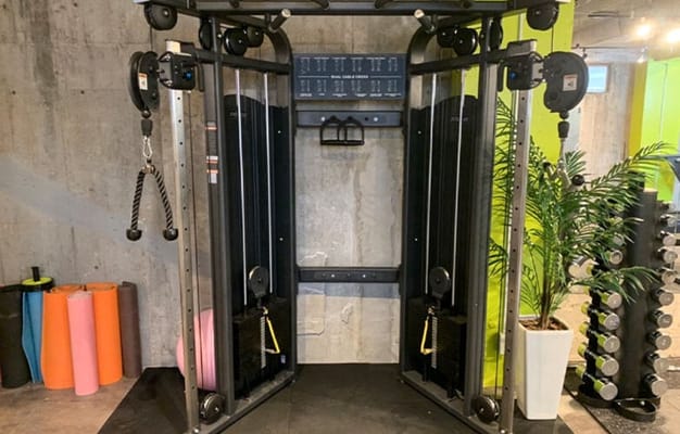【デュアルアジャスタブルプーリー】
ウェイト：95㎏×2
不可をかけてしっかりトレーニングしたい人におすすめです！
