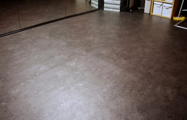 ブレイキング推奨フロア使用