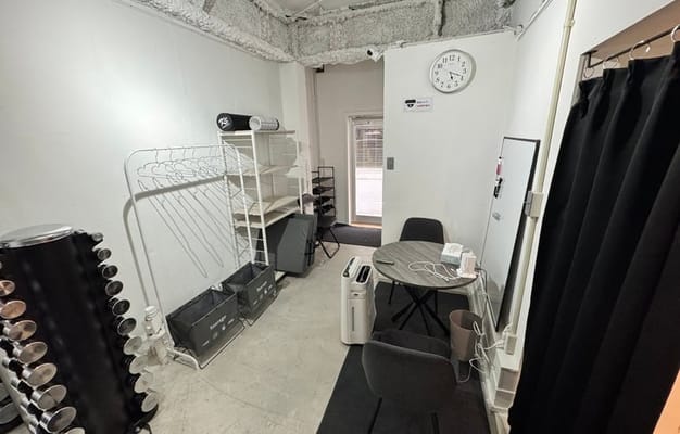 シンプルなインテリアとなっております。