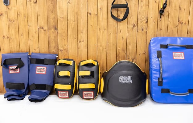 グローブ以外にもレガースやボディミットも完備