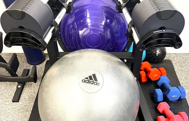 可変式ダンベルセット、ダンベル各種、バランスボール、ストレッチポール、バランスボール 半円型、ヨガボール、メディシンボール 3kg