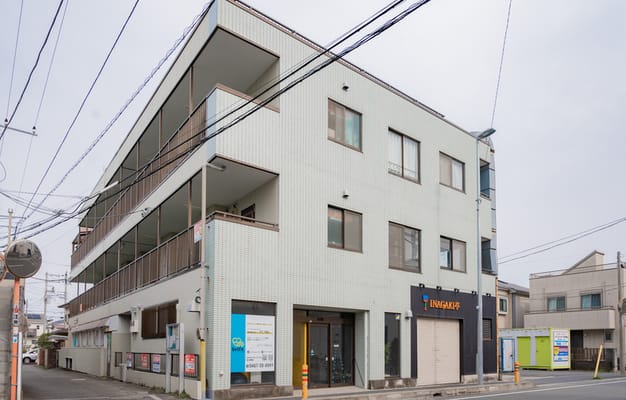 辻堂駅西口から徒歩9分の好立地・専用駐車場1台完備
路面店のため、音や振動を気にせずに利用が可能です。
施設内は清潔で管理が行き届いた快適な空間です。