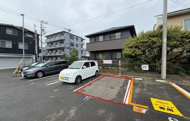 利用者専用駐車場1台完備
※利用を希望する場合は事前にご相談ください。