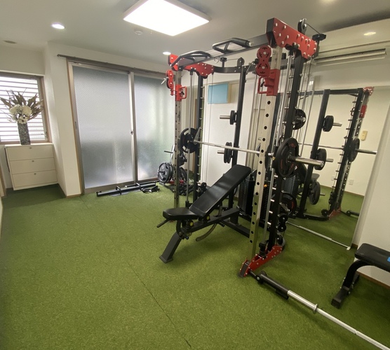 【神田駅徒歩1分！】マルチラック、パワーラック完備のアクセス抜群の大型ジム LOKI & ARES & RIO personal training Gym