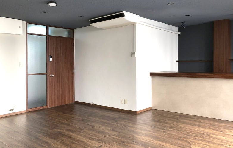 ドアまわりも広々スペース！レンタルスタジオULTRA 本町店。